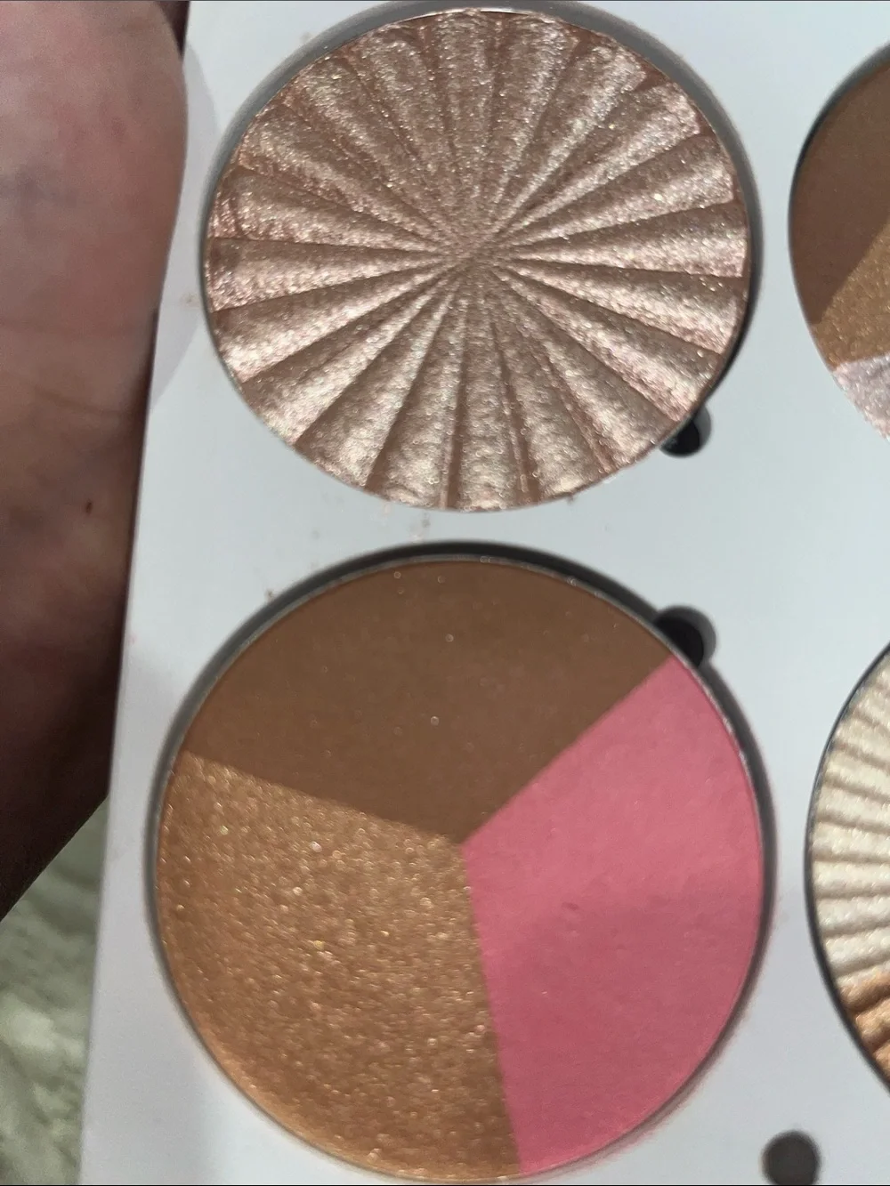 💕NEW OFRA ON THE GLOW HIGHLIGHTING & BRONZING PALETTE💕